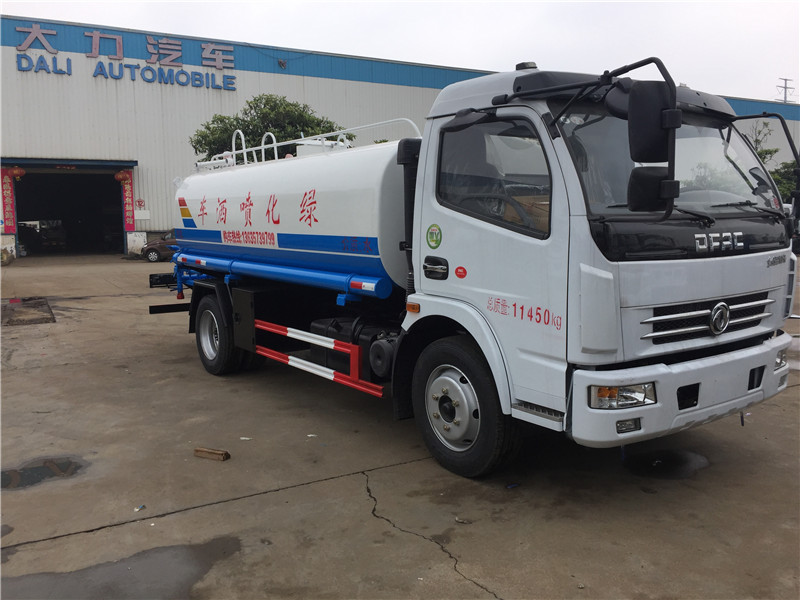 9噸綠化噴灑車報價